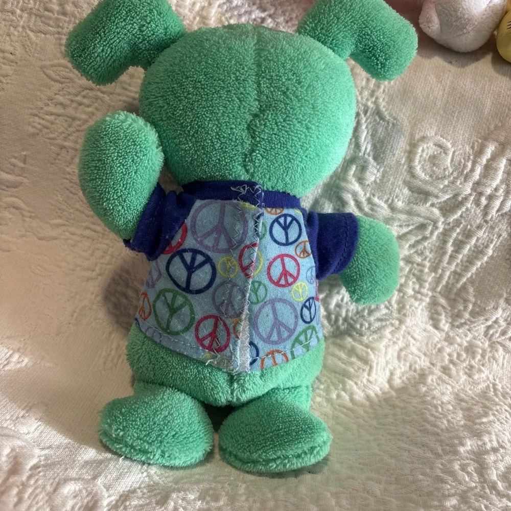 Fisher Price Sing-a-ma-jig Blue Lime Green Peace Shirt 9